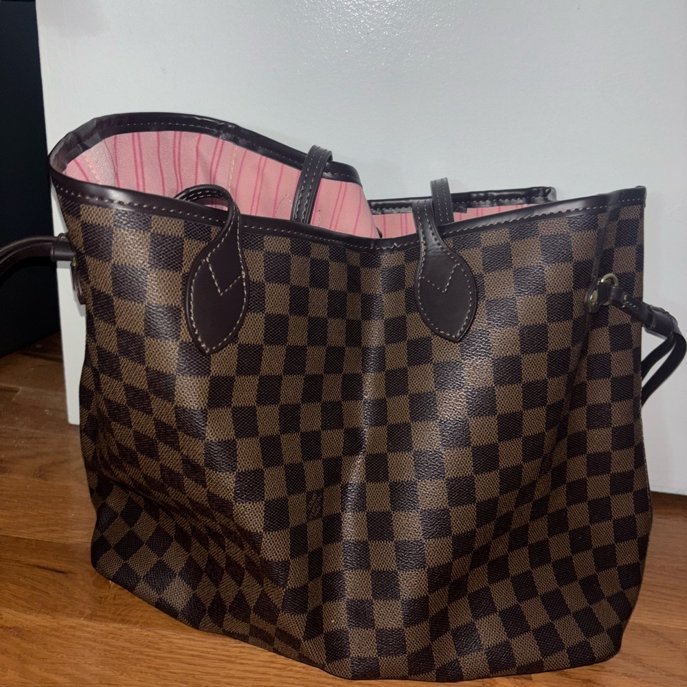 Louis Vuitton Neverfull MM-NO WRISTLET